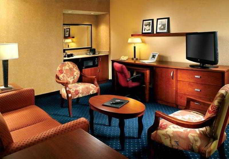 Courtyard By Marriott Atlanta Executive Park/Emory Hotell Rum bild