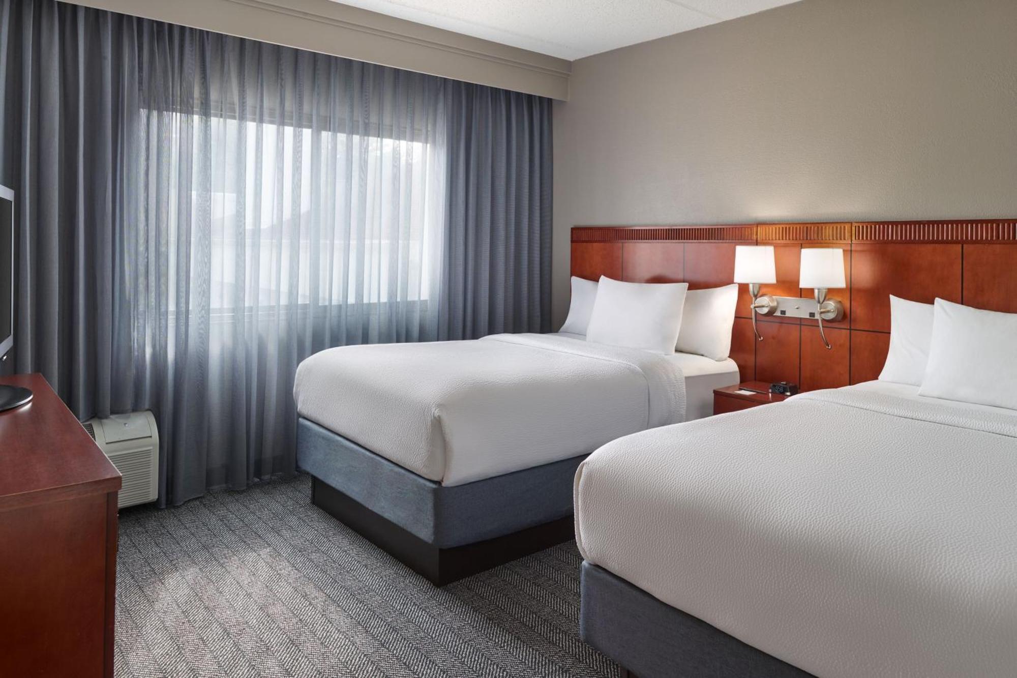 Courtyard By Marriott Atlanta Executive Park/Emory Hotell Exteriör bild