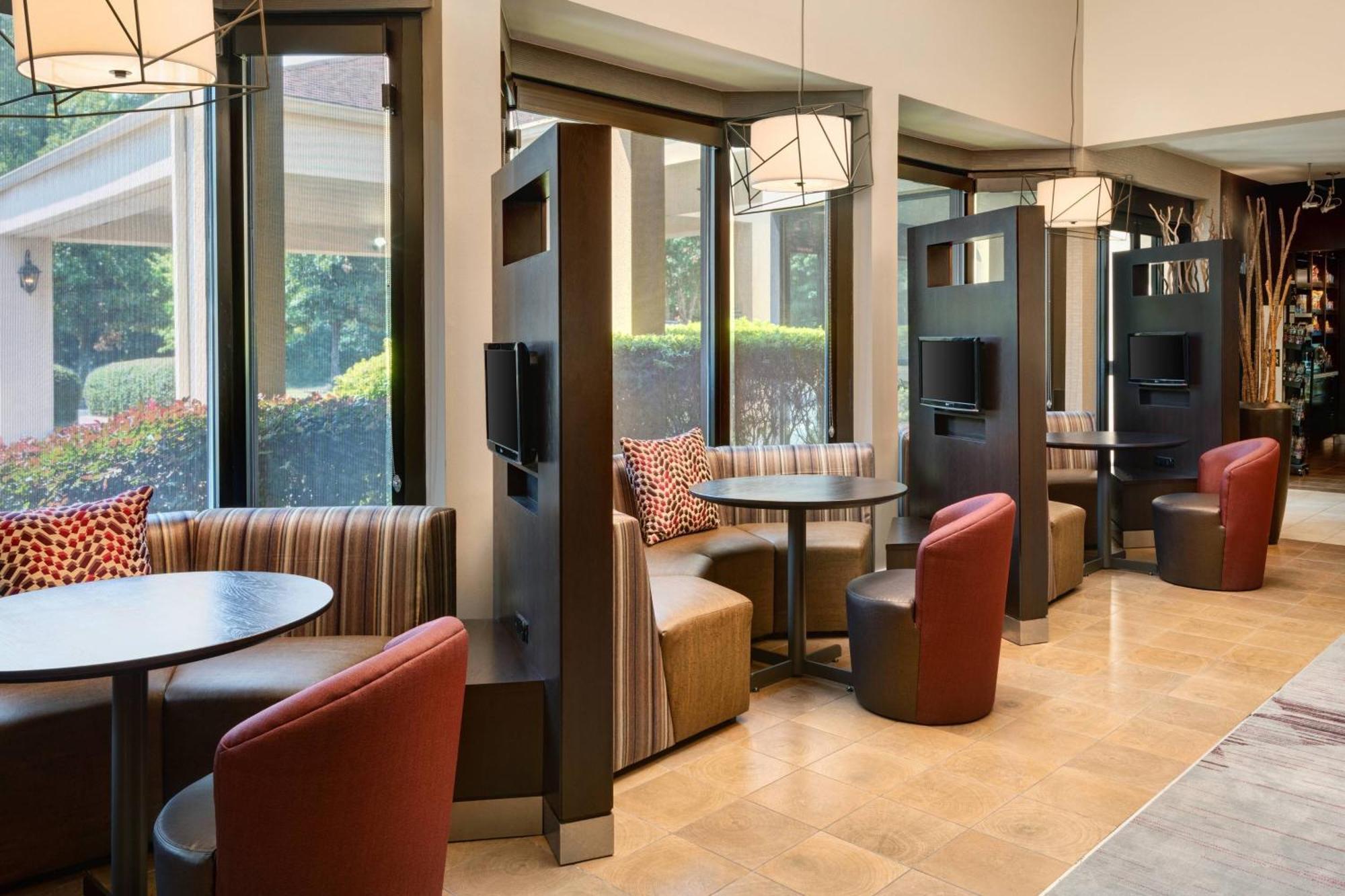 Courtyard By Marriott Atlanta Executive Park/Emory Hotell Exteriör bild