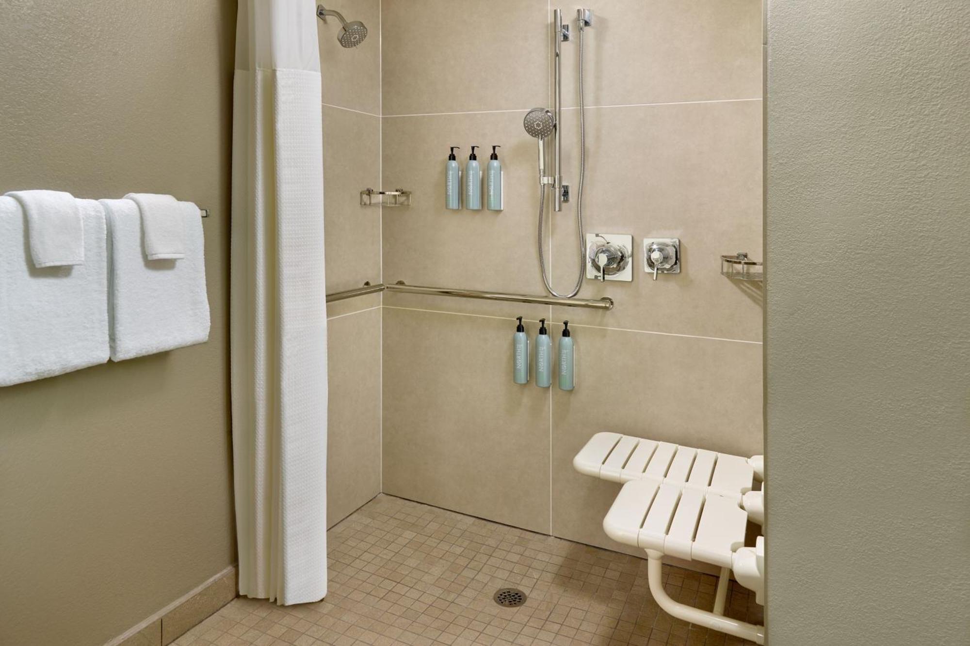 Courtyard By Marriott Atlanta Executive Park/Emory Hotell Exteriör bild