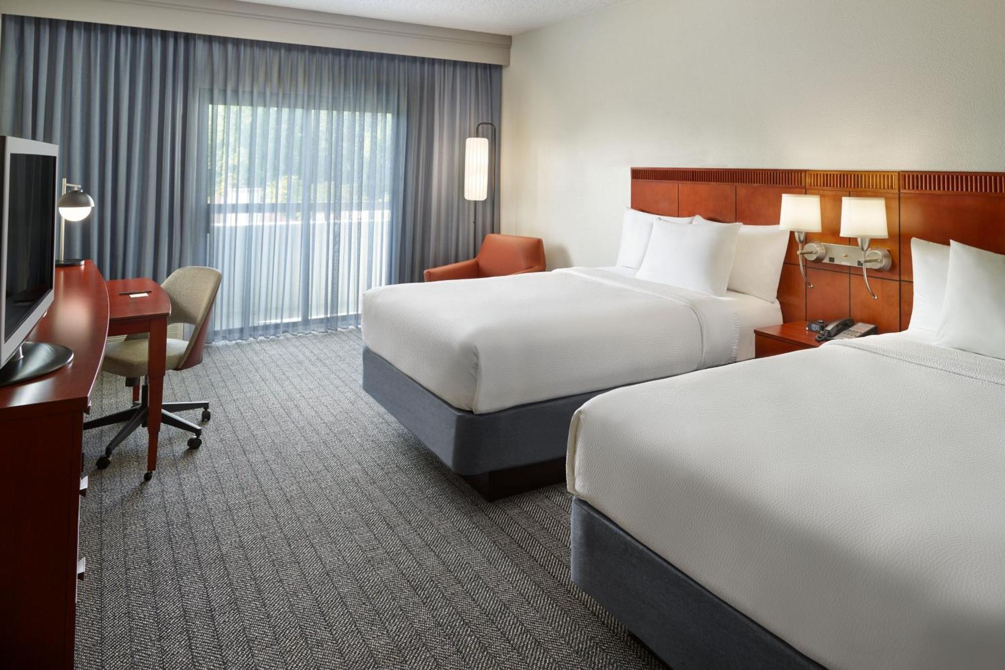 Courtyard By Marriott Atlanta Executive Park/Emory Hotell Exteriör bild