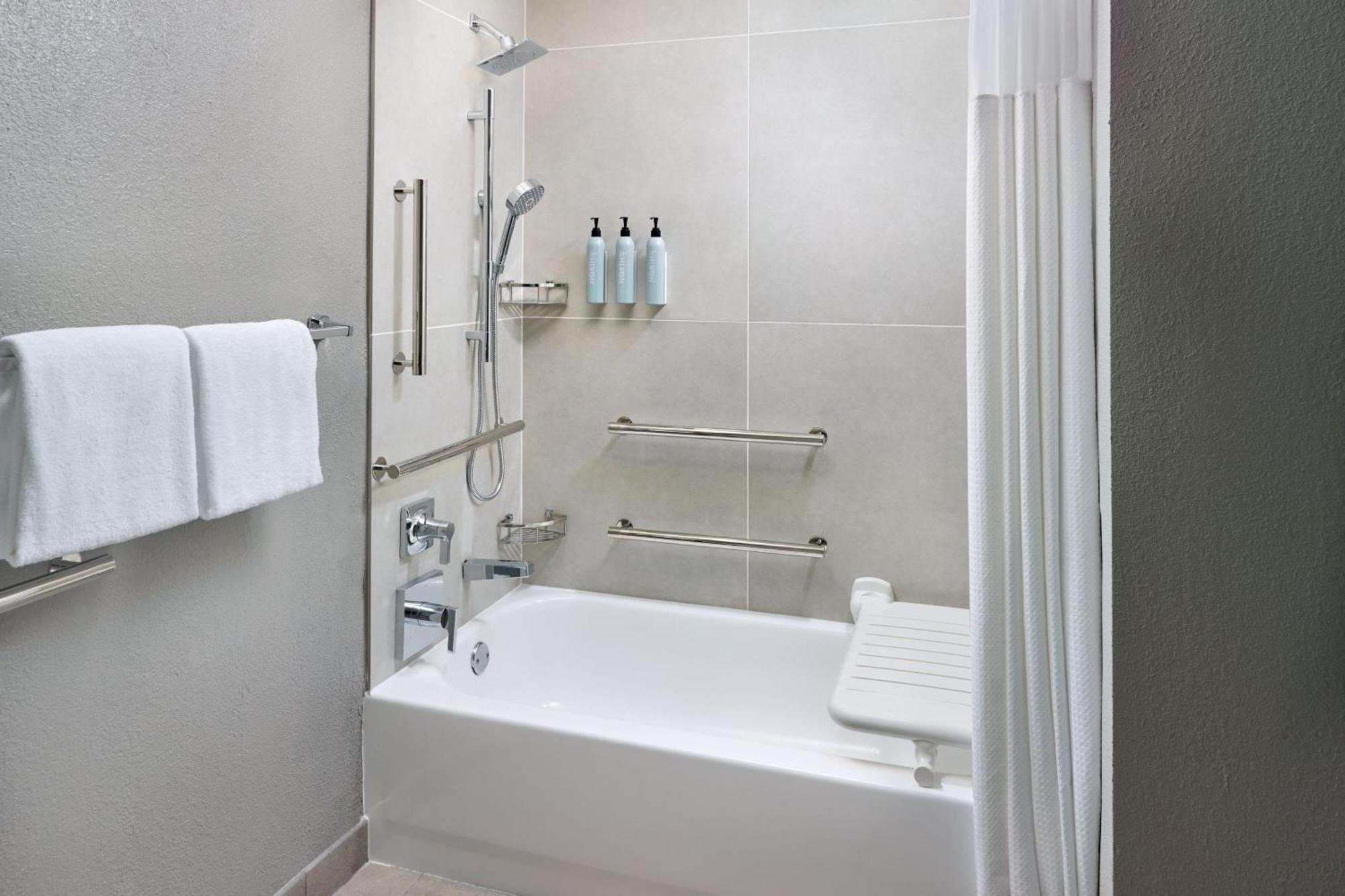 Courtyard By Marriott Atlanta Executive Park/Emory Hotell Exteriör bild