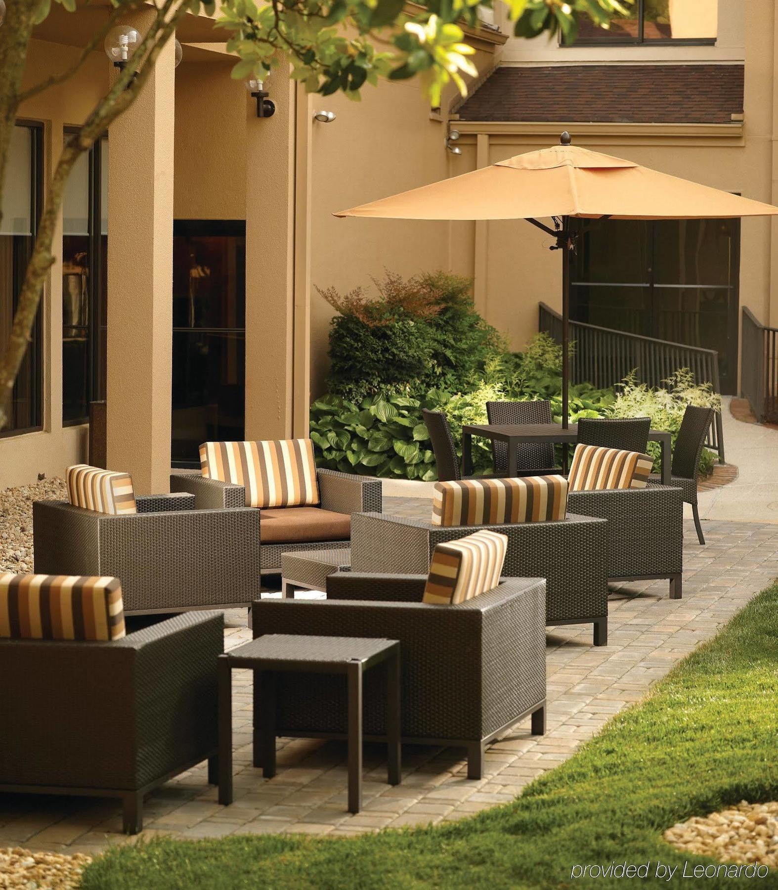 Courtyard By Marriott Atlanta Executive Park/Emory Hotell Exteriör bild